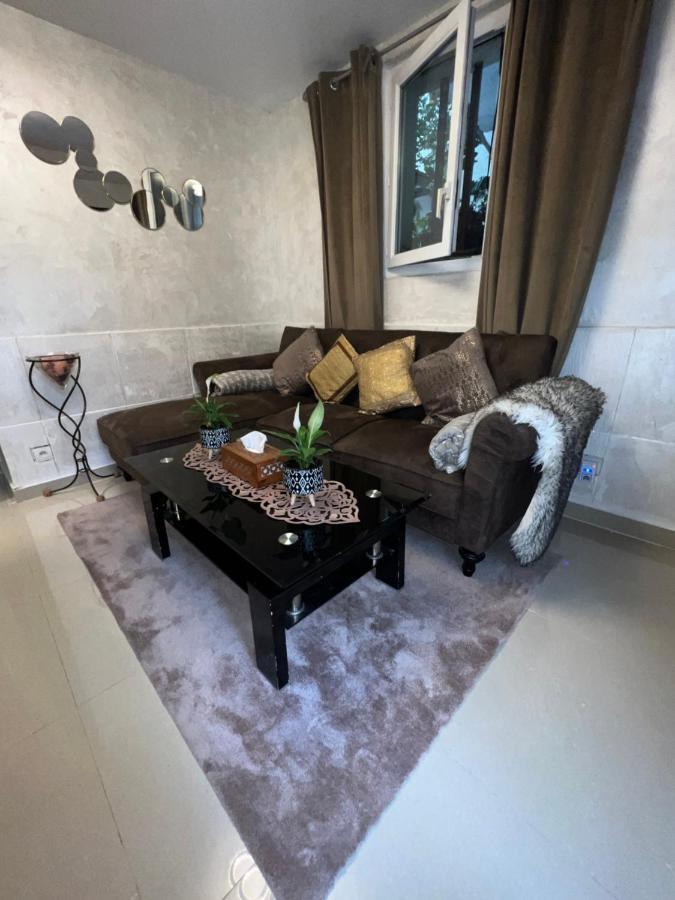 Appartement A 10 Minutes Du Stade De France Сен Дени Екстериор снимка
